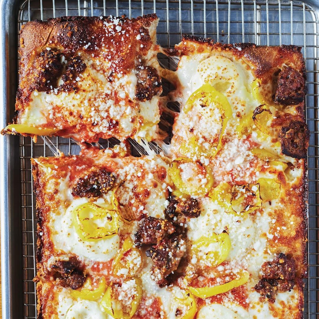Emmy Squared Pizza: Plaza Midwood BKLYN Mozz Sticks